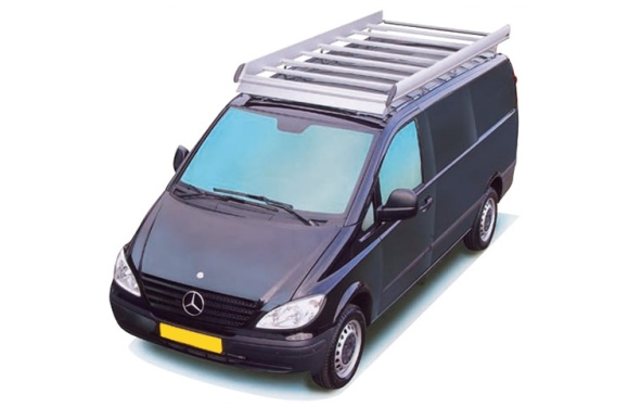 Dachgepäckträger auf einem Mercedes-Benz Vito