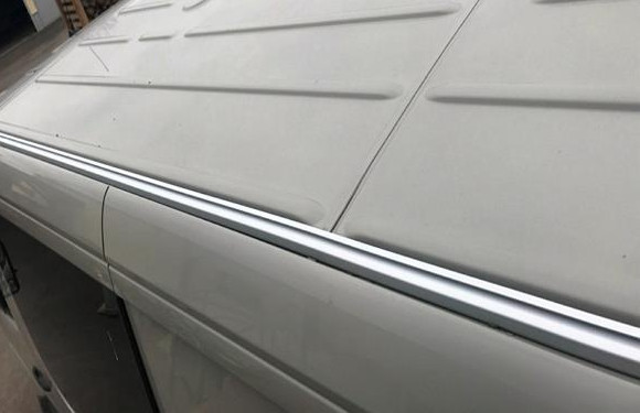 Befestigungsschienen (C-Schienen) für Dachgepäckträger Volkswagen Crafter, Bj. 2006-2016, Radstand 3665mm, Hochdach