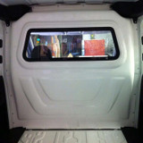 Trennwand in einem Fiat Doblo