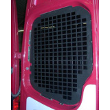 Fensterschutzgitter in einem VW Crafter