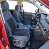 Sitzbezüge aus Stoff in einem VW Caddy