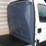 Trennwand ohne Fenster für Iveco Daily, Bj. 2000-2014, für Normal- und Hochdach, aus Polyester stoffbezogen
