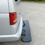 Ausziehbare Hecktrittstufe für Volkswagen T5, Bj. 2003-2015, Radstand alle, für Fahrzeuge mit werksseitiger, starrer Anhängerkupplung